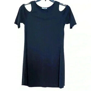 Acemi Cold Shoulder Black Dress